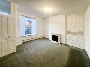 Lounge- click for photo gallery